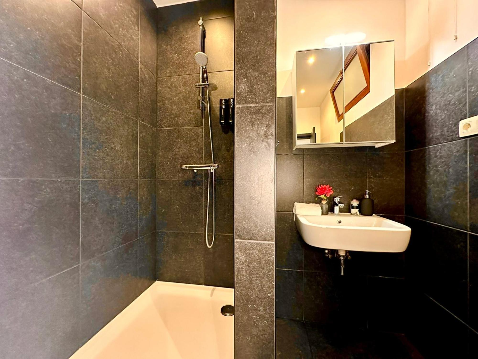 Luxury Suites Centrum By Rikas Hotels Antwerpen Eksteriør bilde