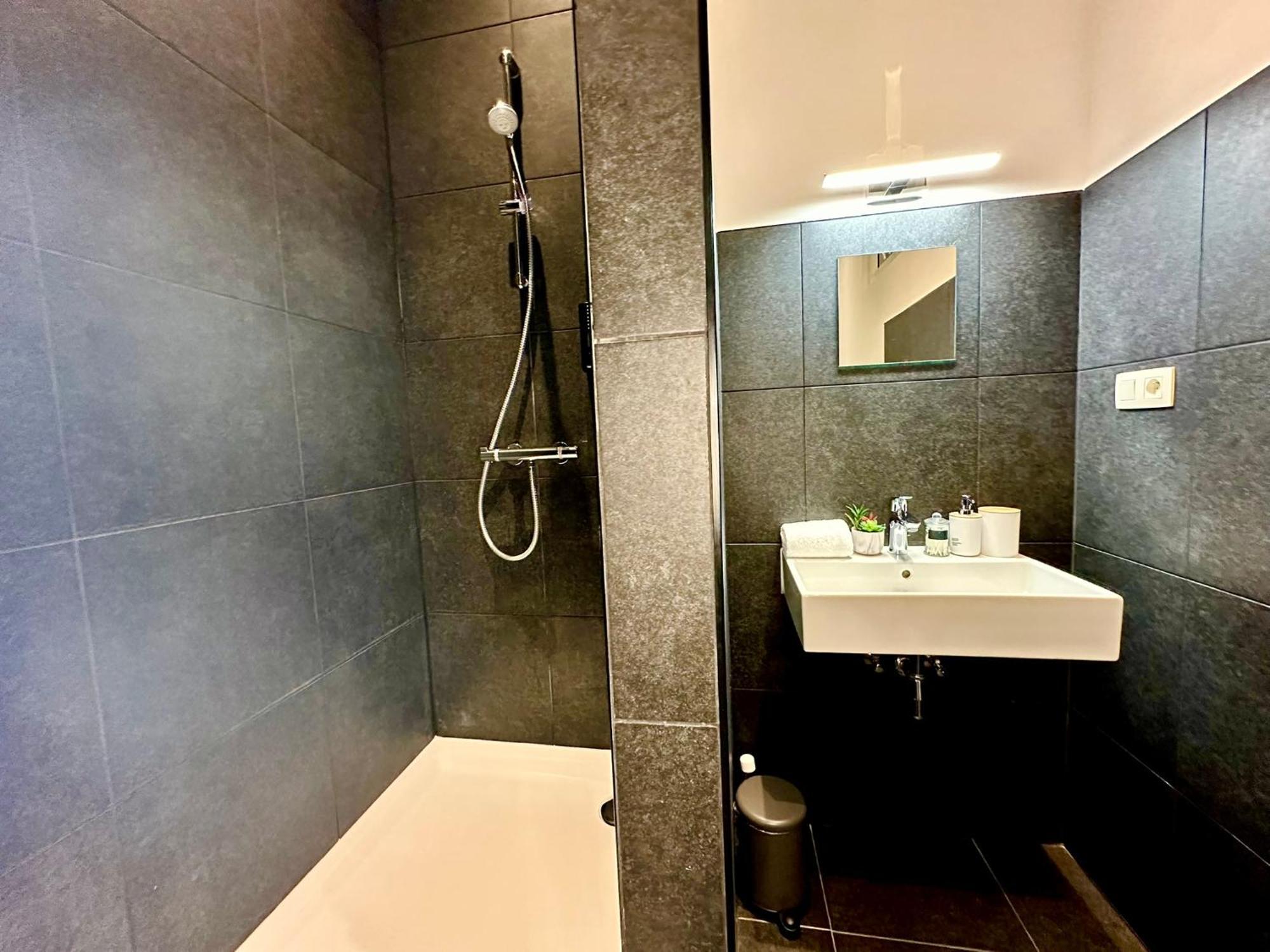 Luxury Suites Centrum By Rikas Hotels Antwerpen Eksteriør bilde